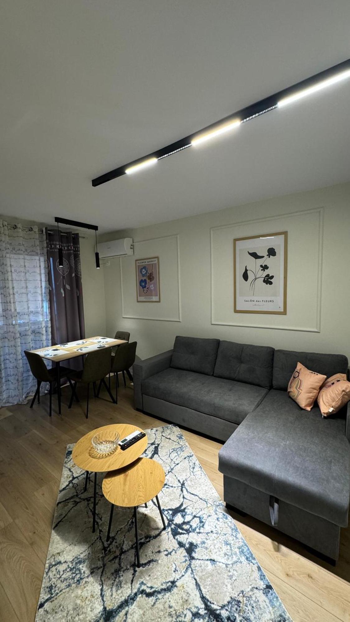 Charming Comfort Apartment Tirana Exterior foto